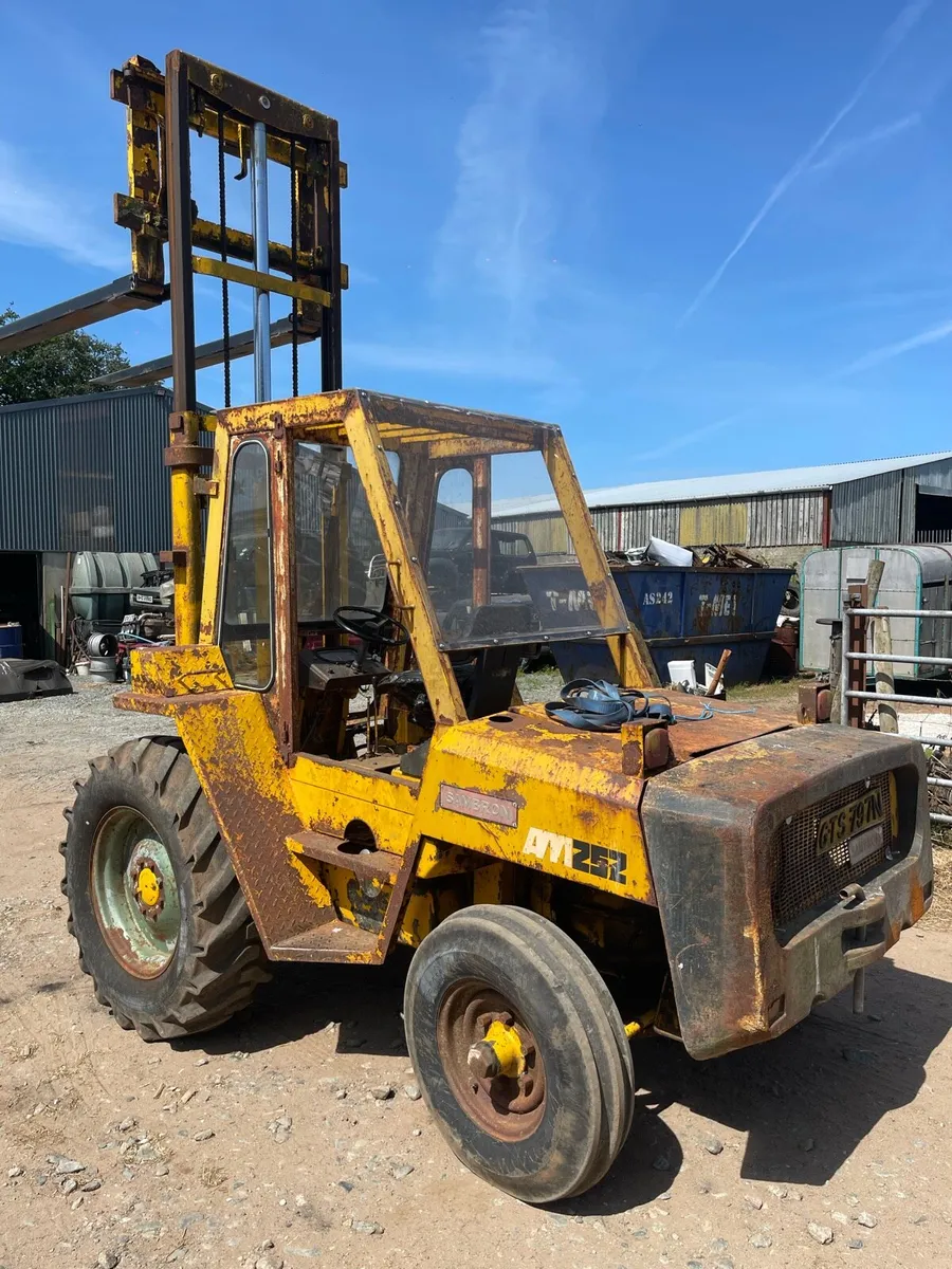 sambron rough terrain forklift - Image 2