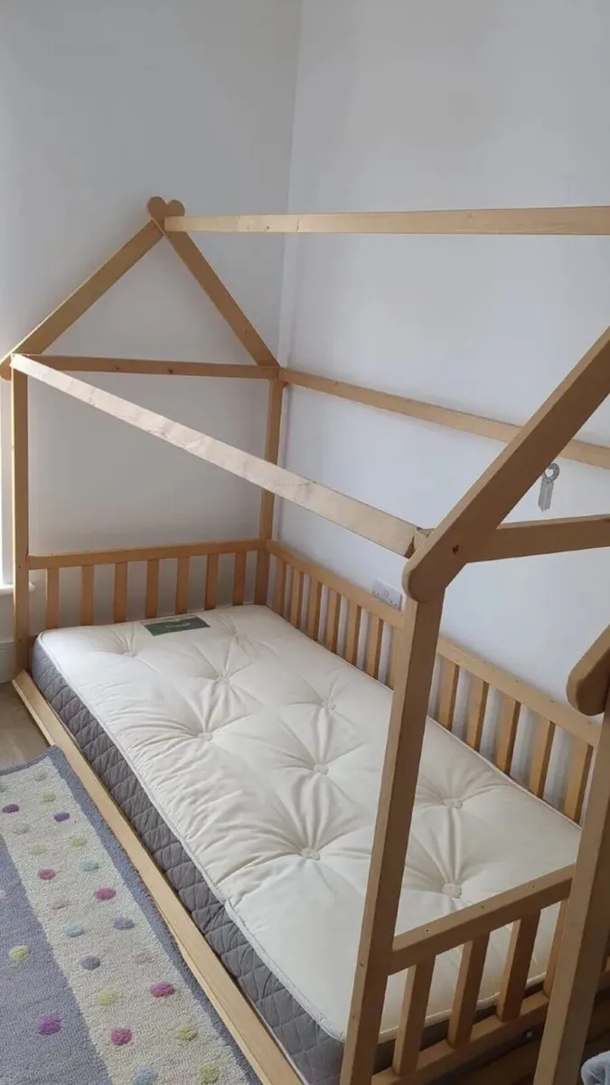 woolroom junior mattress single + bed frame - Image 4