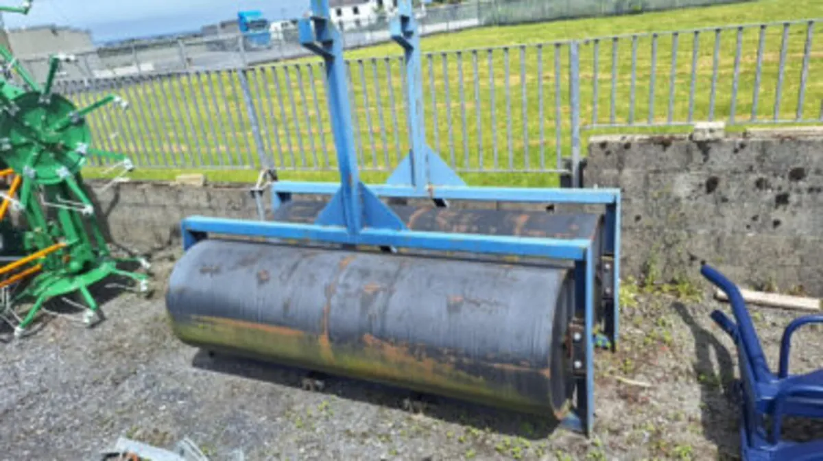 Gormley 8ft Land Roller - Image 1