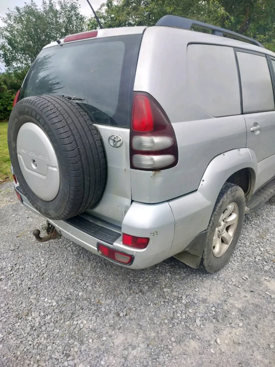 Toyota Land cruiser 2003 - Image 2