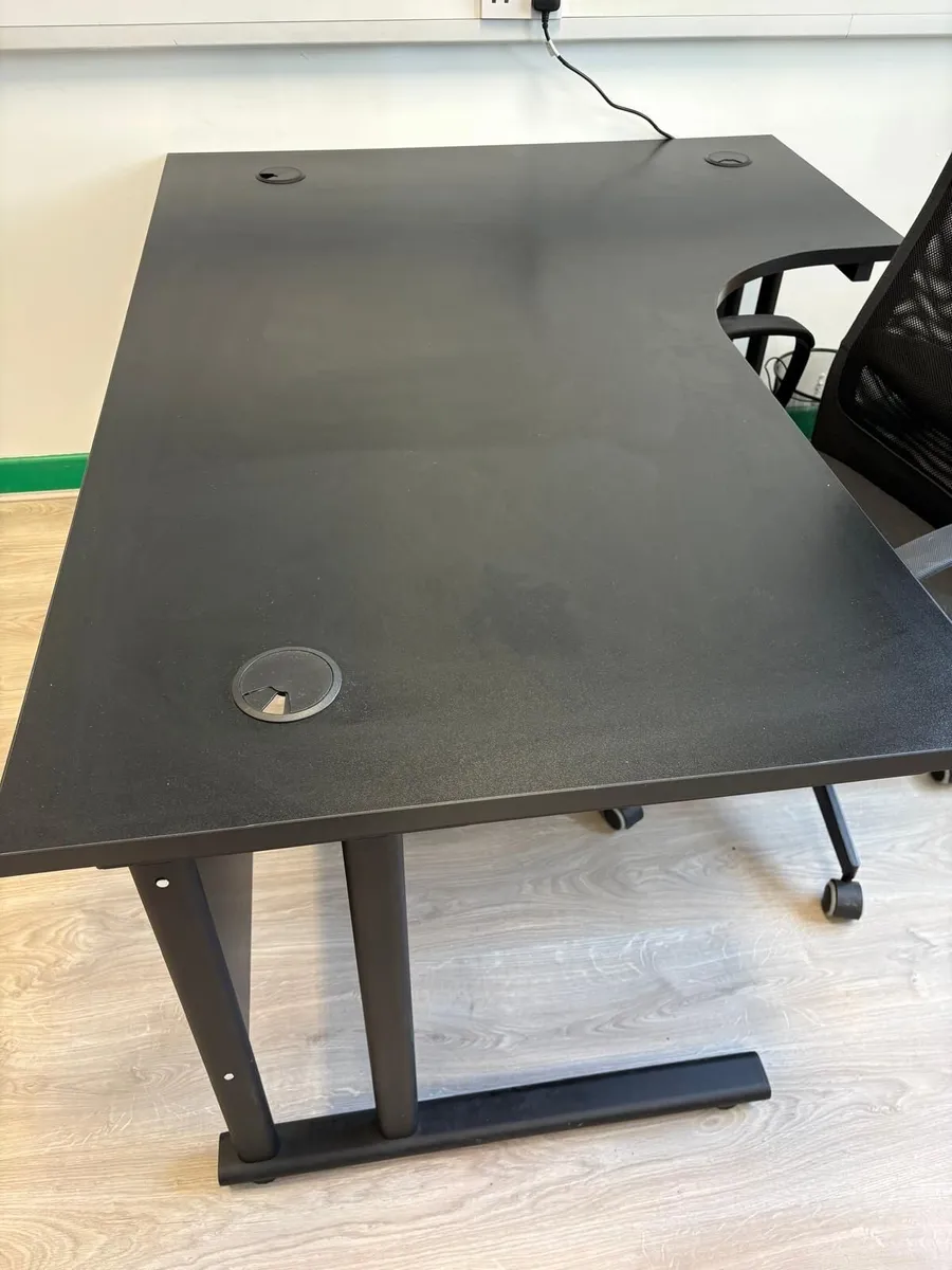 Black Corner Office Desk & Executive Chair. - Image 2