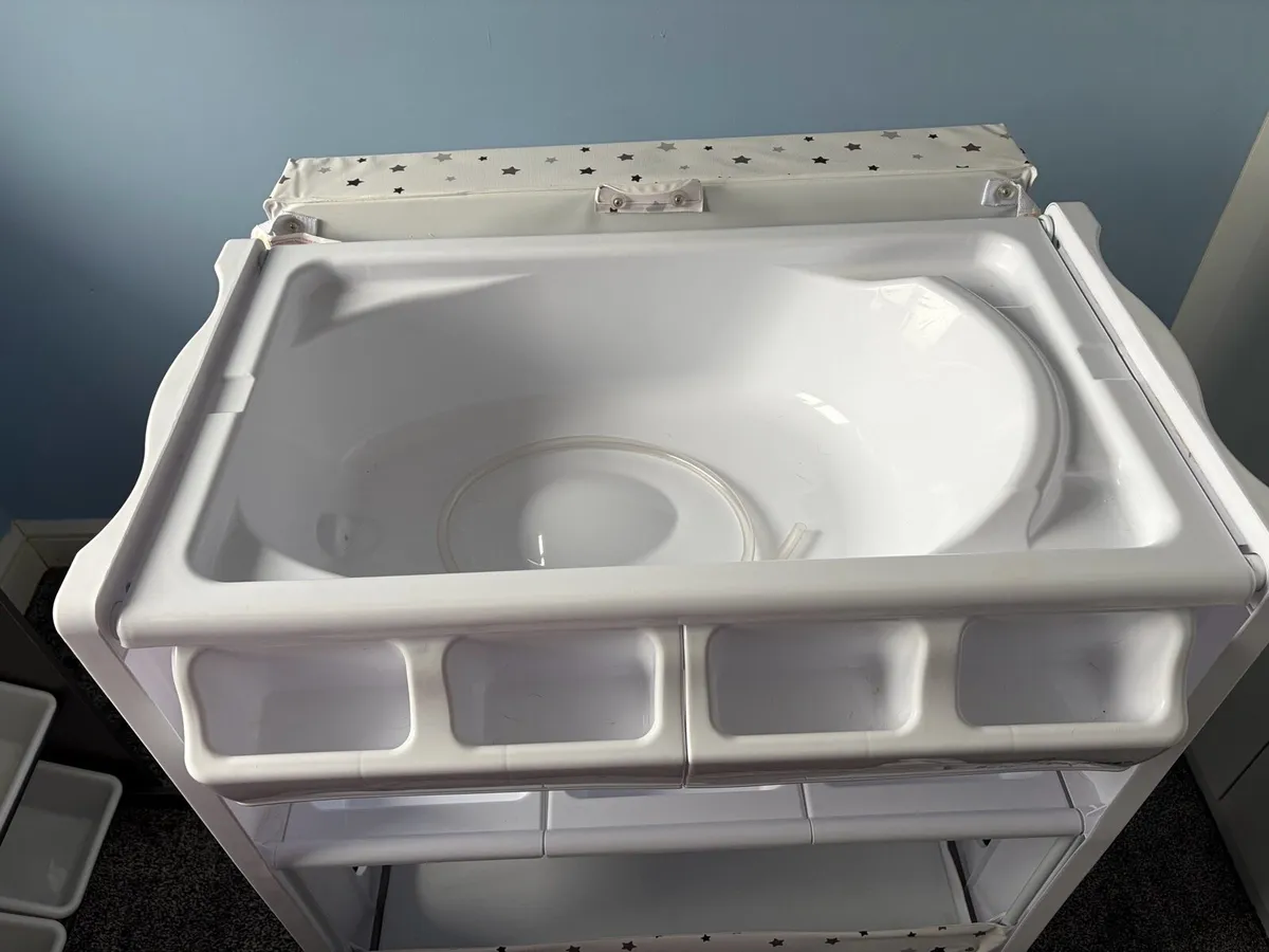 Changing Table with Bath - Image 2