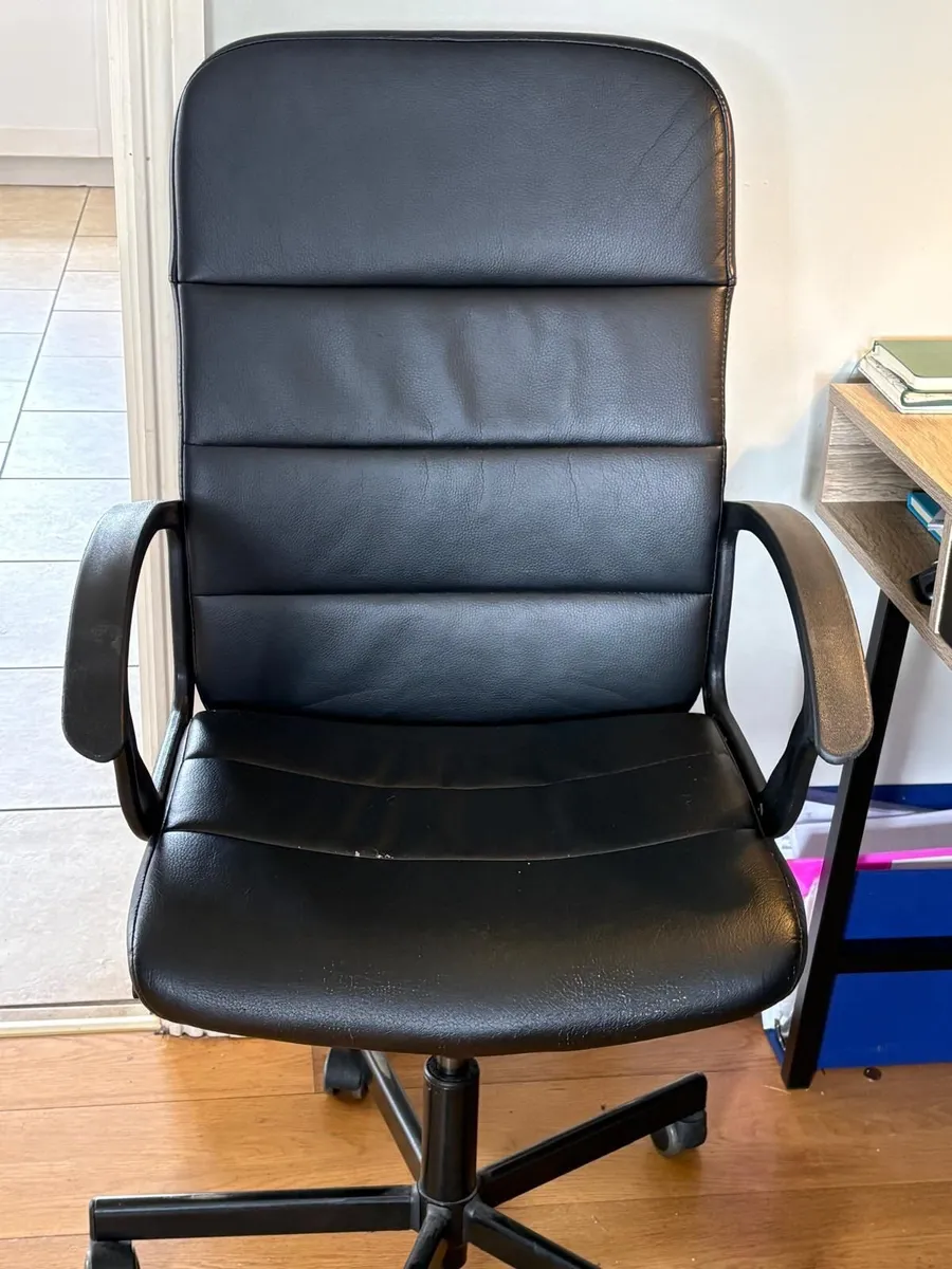 Black Corner Office Desk & Executive Chair. - Image 4