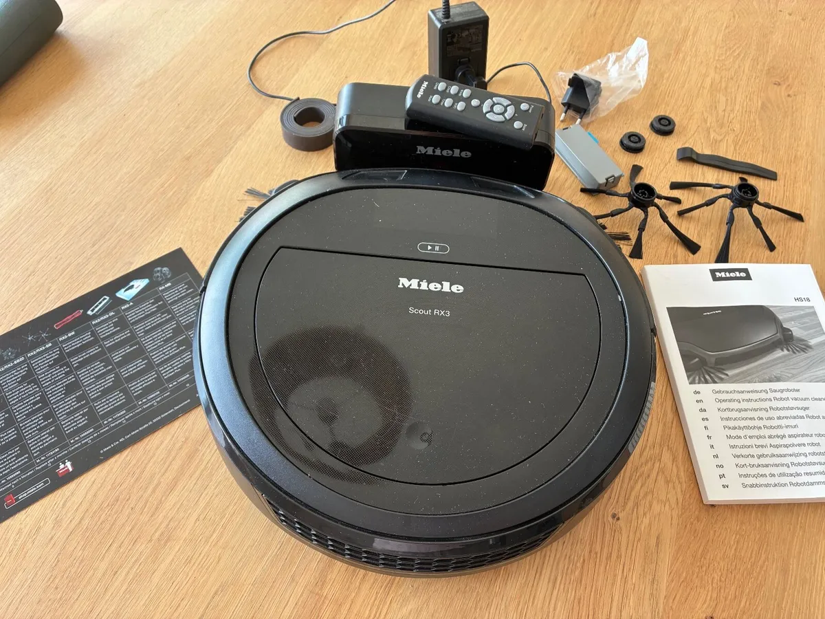 Robot hoover Miele RX3 - Image 1