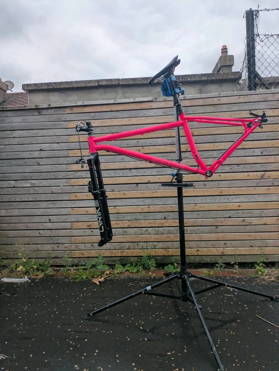 Moxie Mx3 frame with fork and dropper post - Image 1