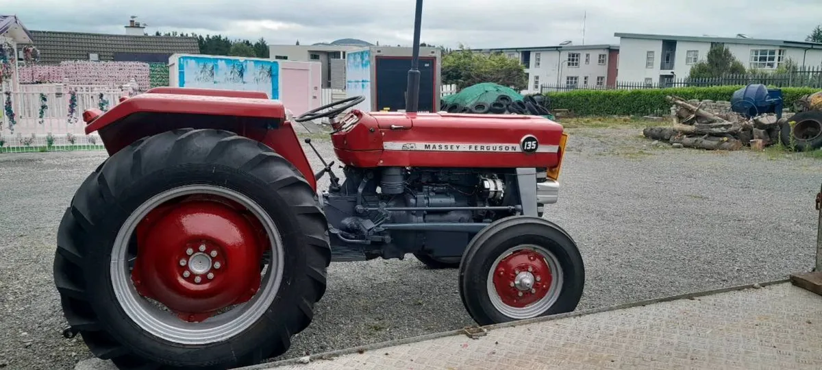 MASSEY FERGUSON 135 - Image 1