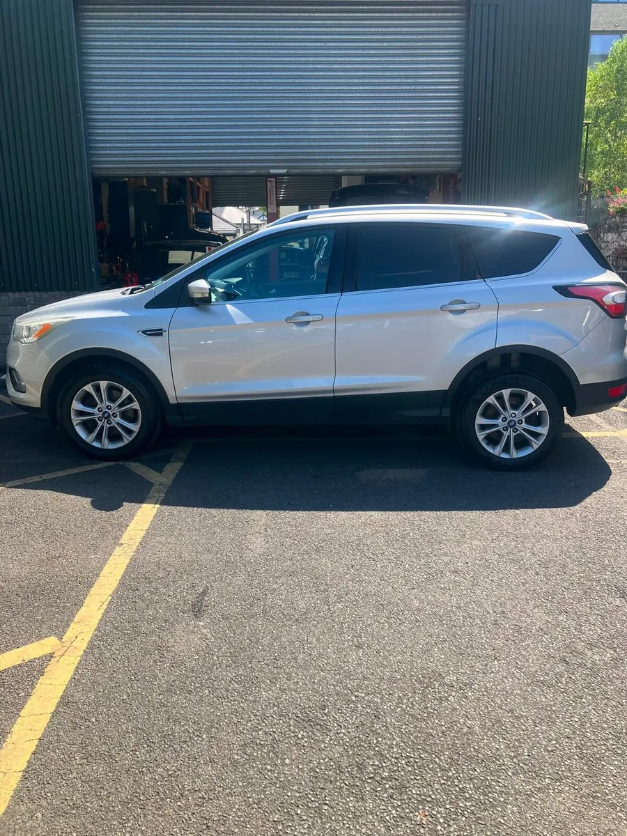 Ford Kuga - Image 4