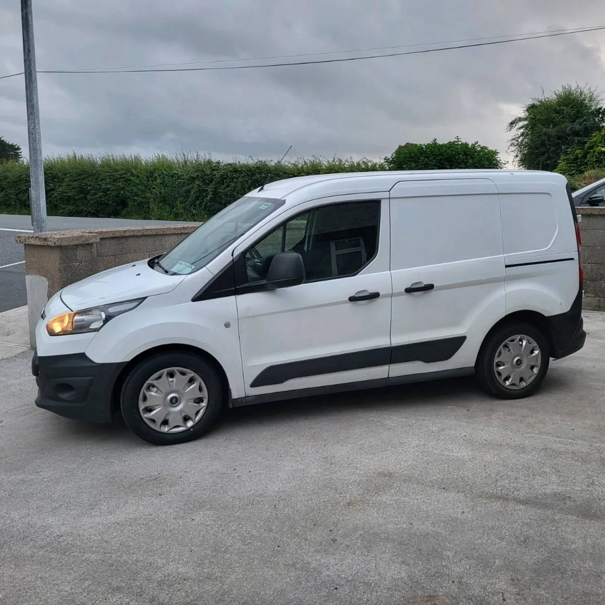 Ford transit connect - Image 4