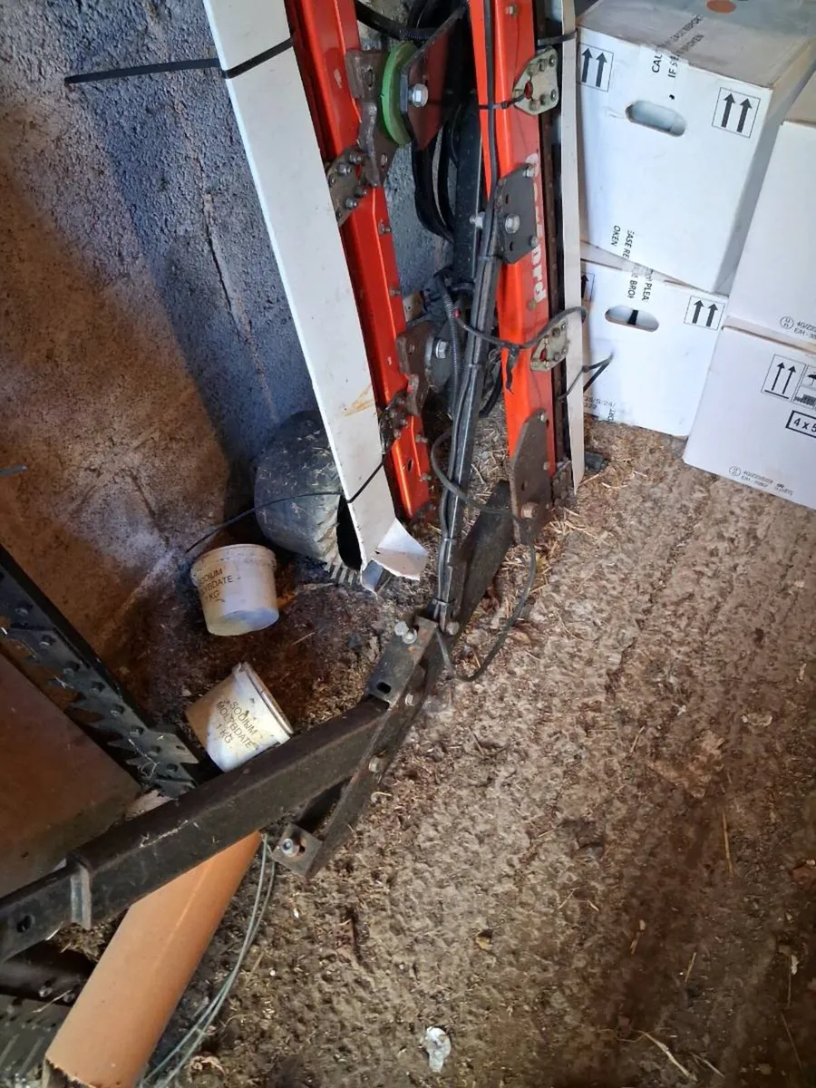 Combine side knife - Image 2