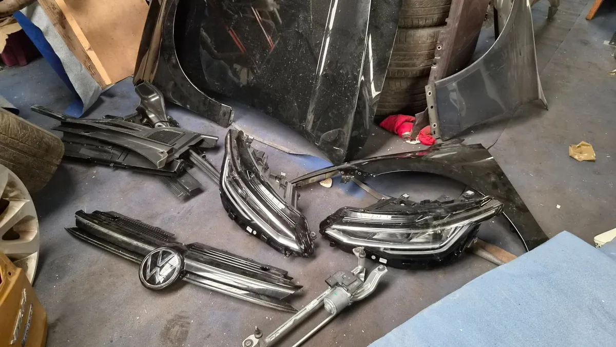 Volkswagen Golf mk8 front parts - Image 1