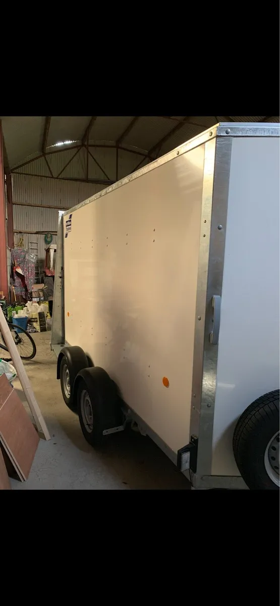 Ifor Williams BV105 Trailer box-van - Image 2