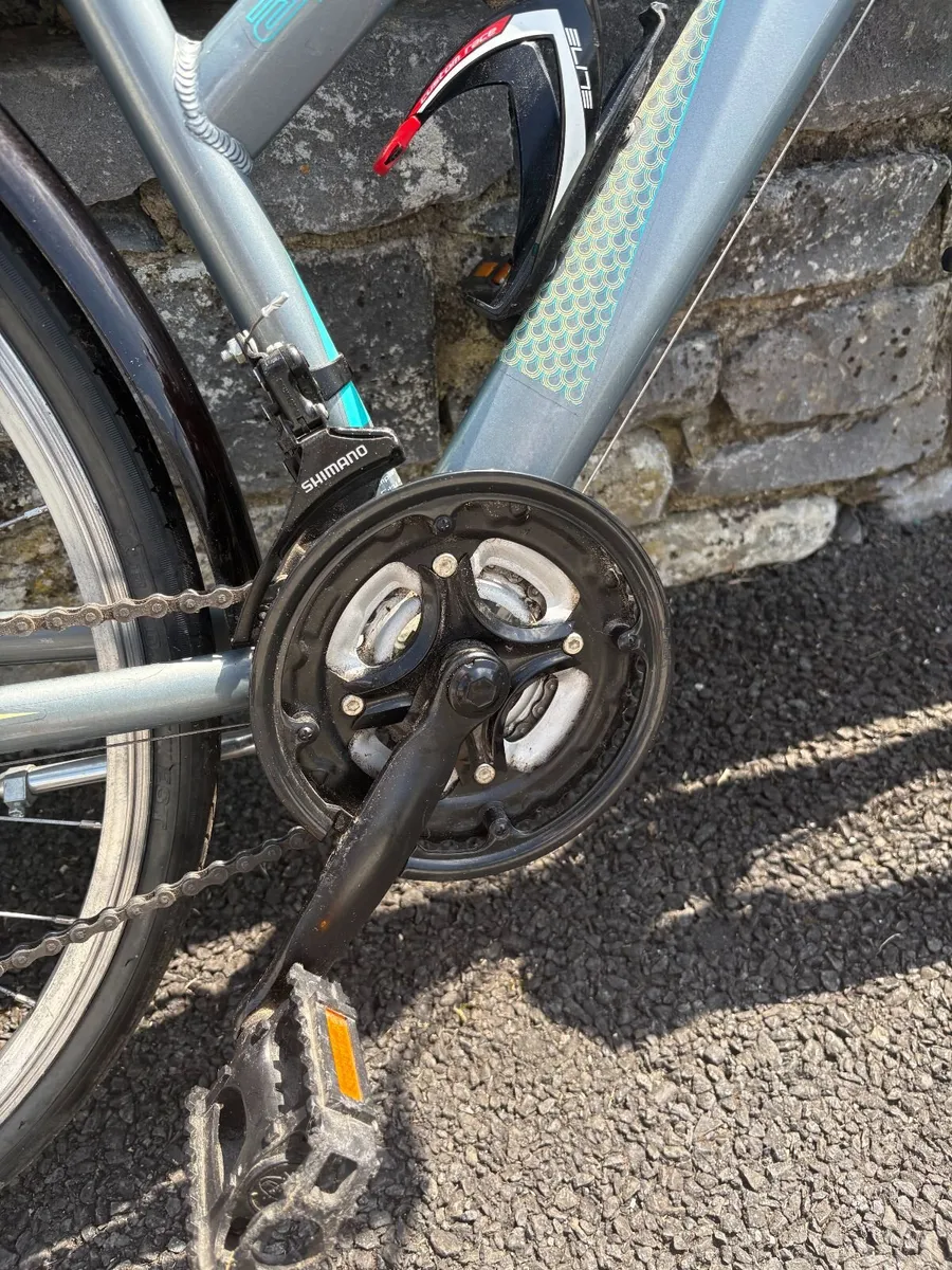 Apollo Virtue Hybrid Bike - Image 4