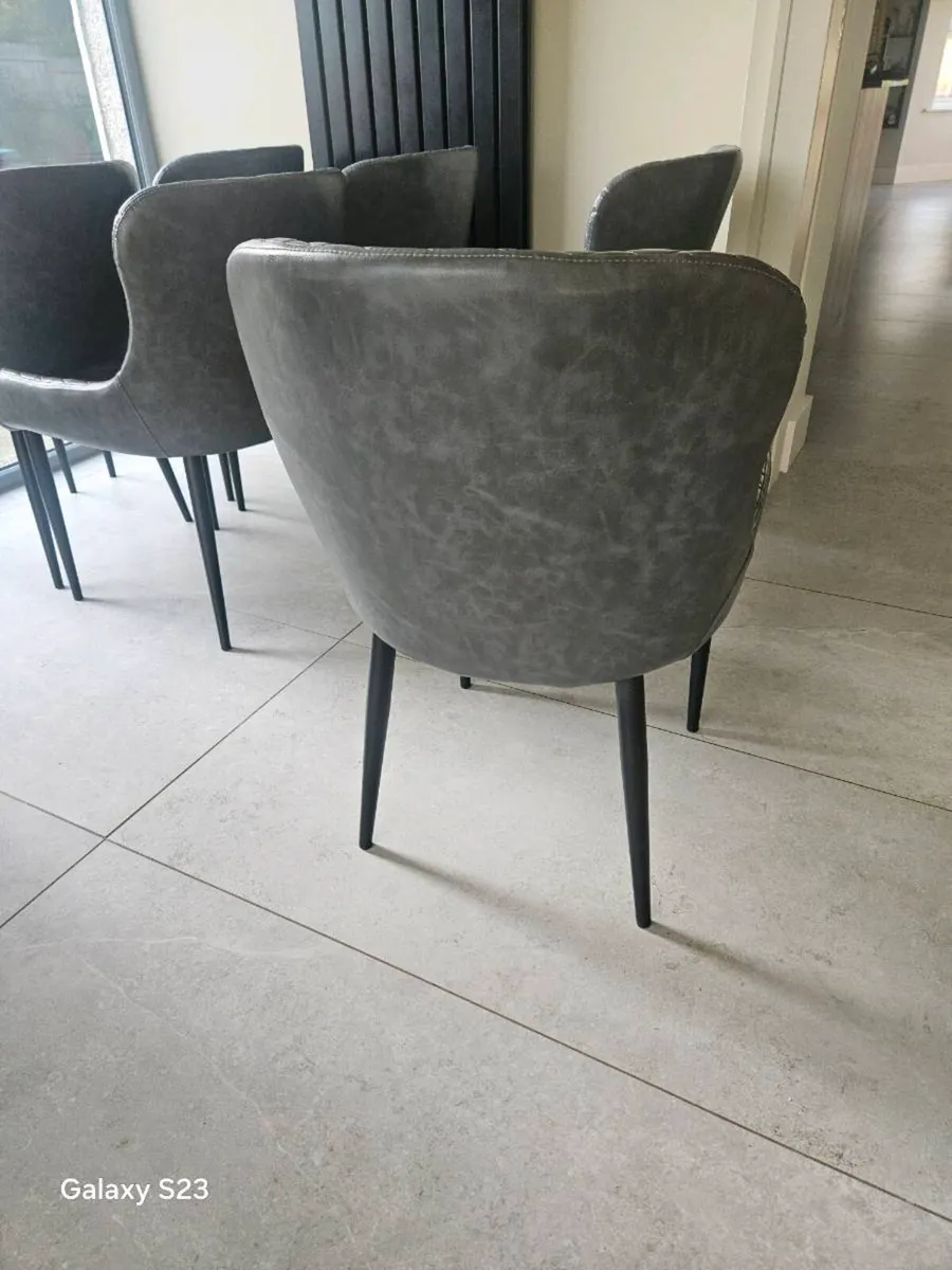 Dining table and chairs - Image 4