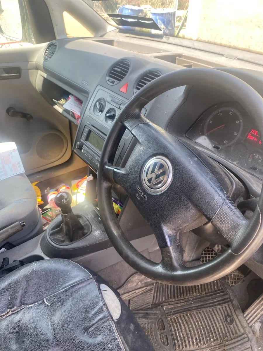 Vw Caddy - Image 4