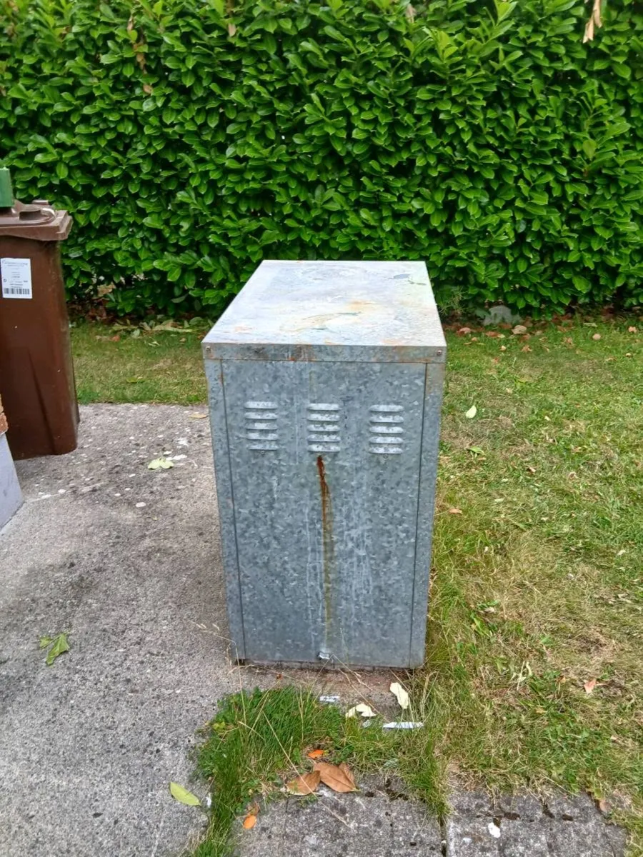 Heating oil tank and boiler - Image 1