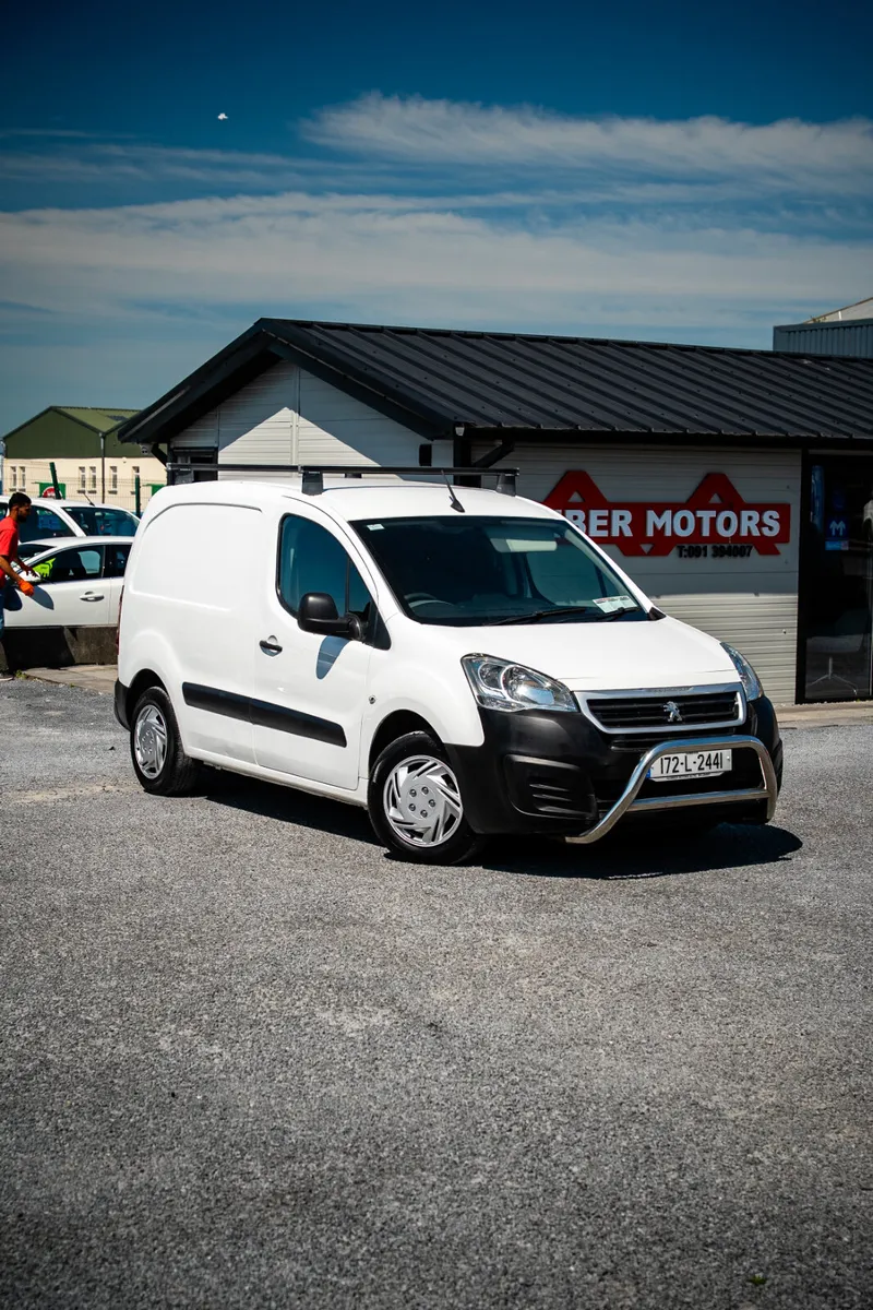 2017 Peugeot Partner - Image 2