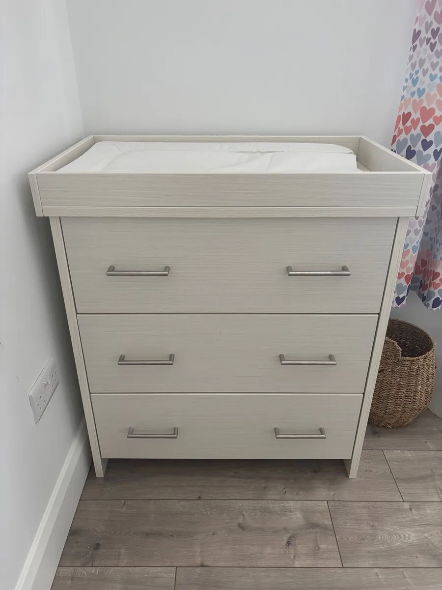 3-Piece Nursery Furniture Set - Image 3