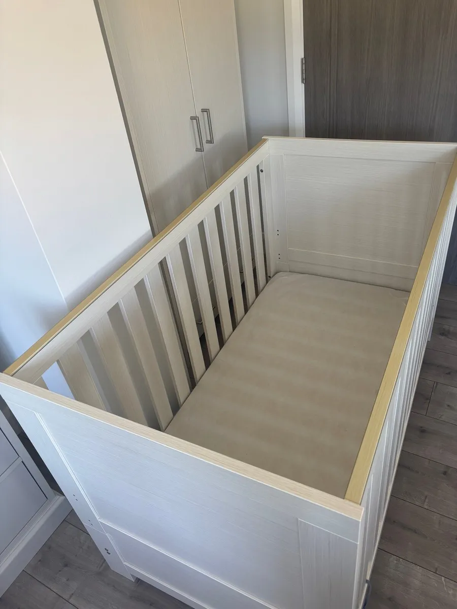 3-Piece Nursery Furniture Set - Image 4