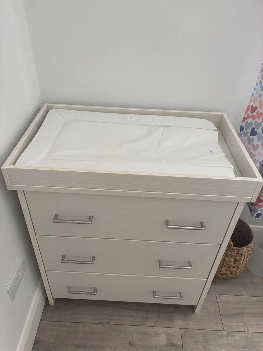 3-Piece Nursery Furniture Set - Image 2