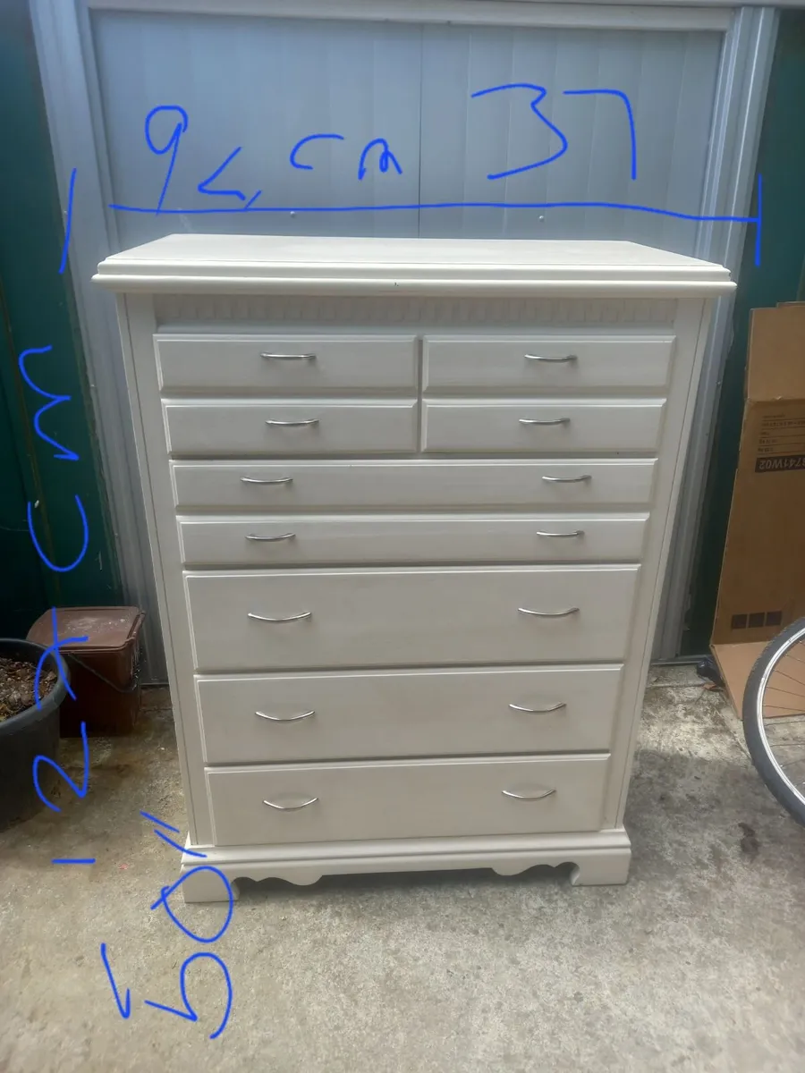 Chest of drawers - Image 1