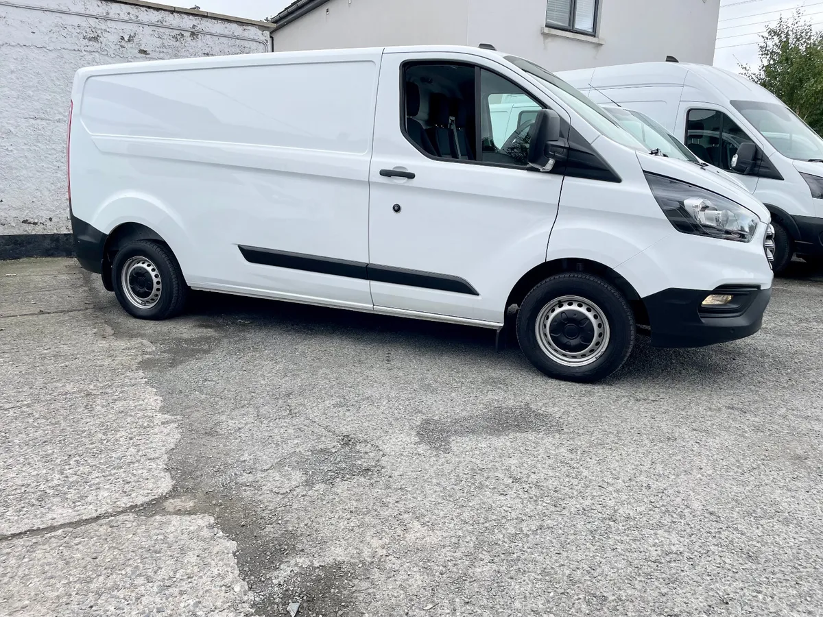 Ford Transit Custom 300L2 2.0TDCI 130BHP LWB,2023 - Image 2