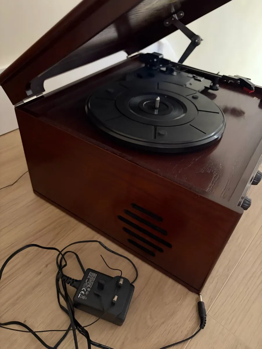 Record Player - Image 2