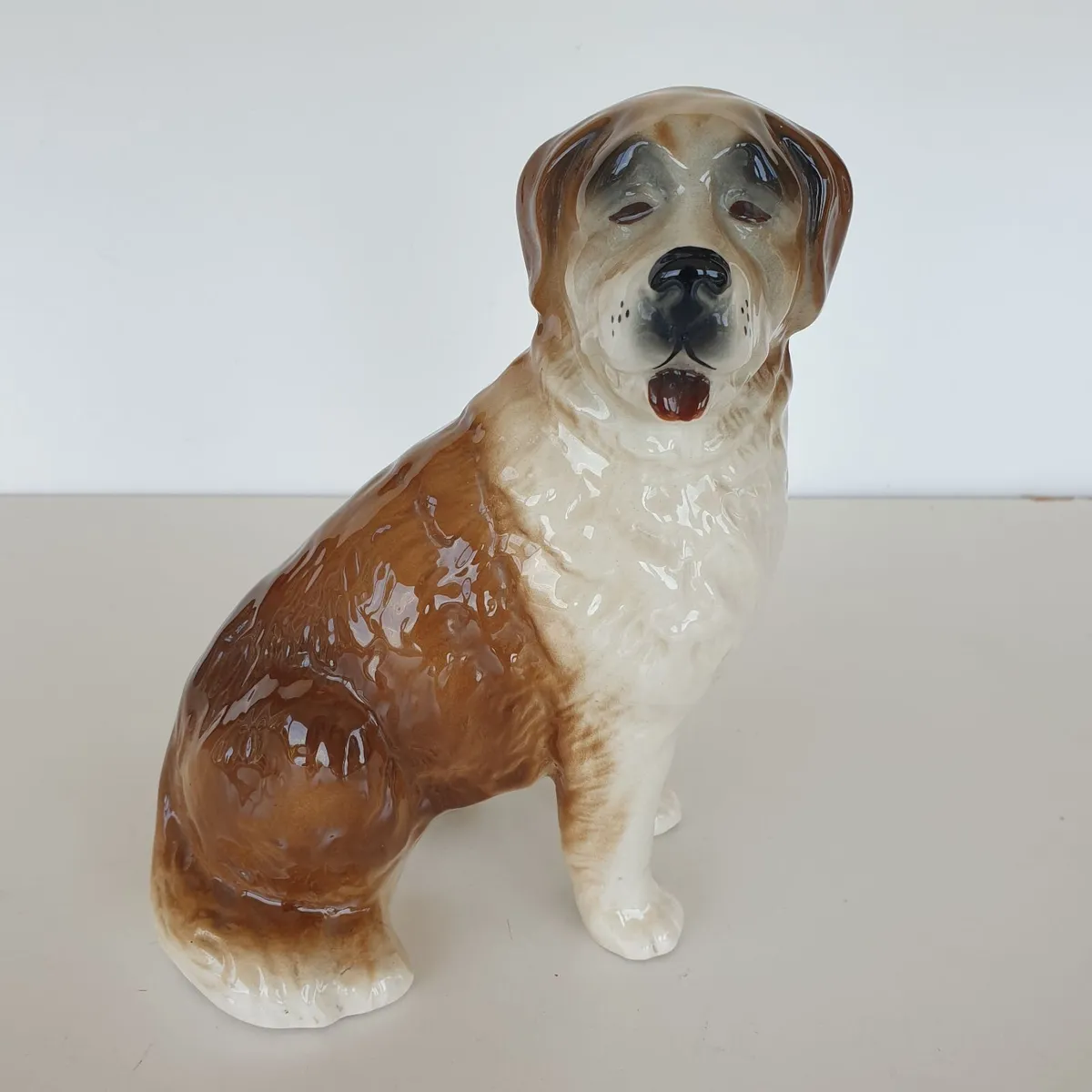 Ceramic St Bernard dog 1960's 20 cm high - Image 1