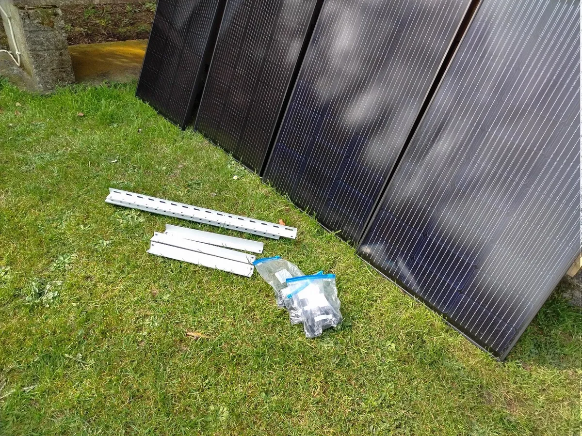 Ecoflow Solar Panel Bundle with Brackets €300 - Image 4