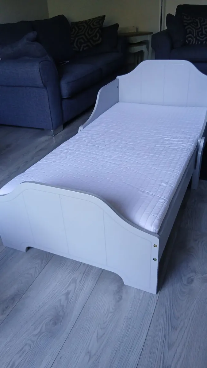 Wooden Toddler bed and mattress - Image 1