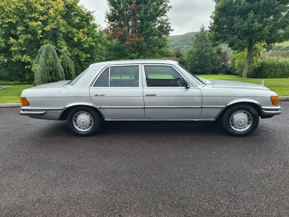 Superb 1976 SE280 Mercedes Saloon - Image 3