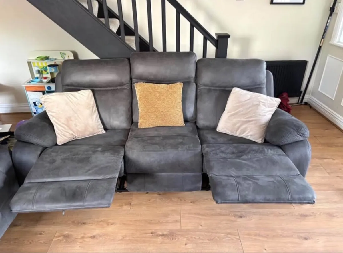 3 seater sofa - Image 2