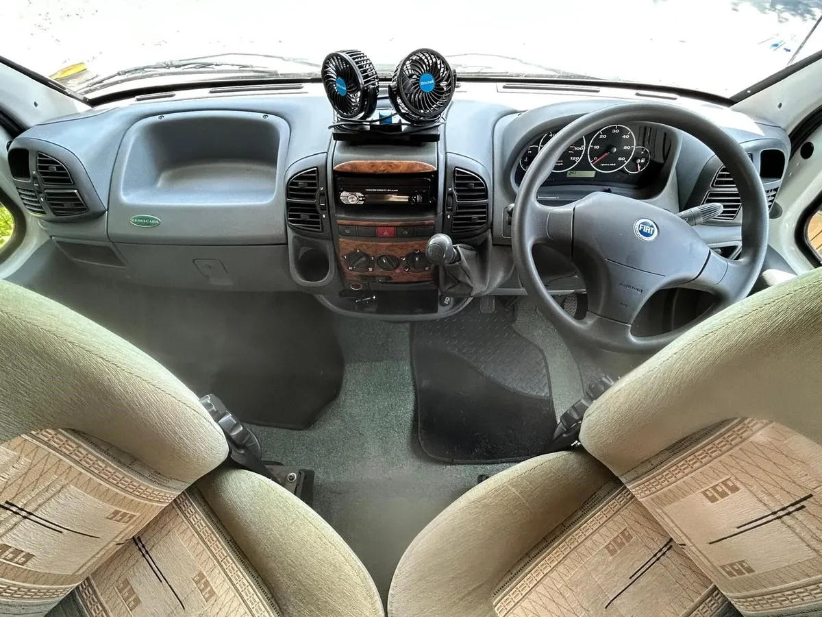 2004 BESSACARR E795 6 BERTH MOTORHOME FOR SALE - Image 3