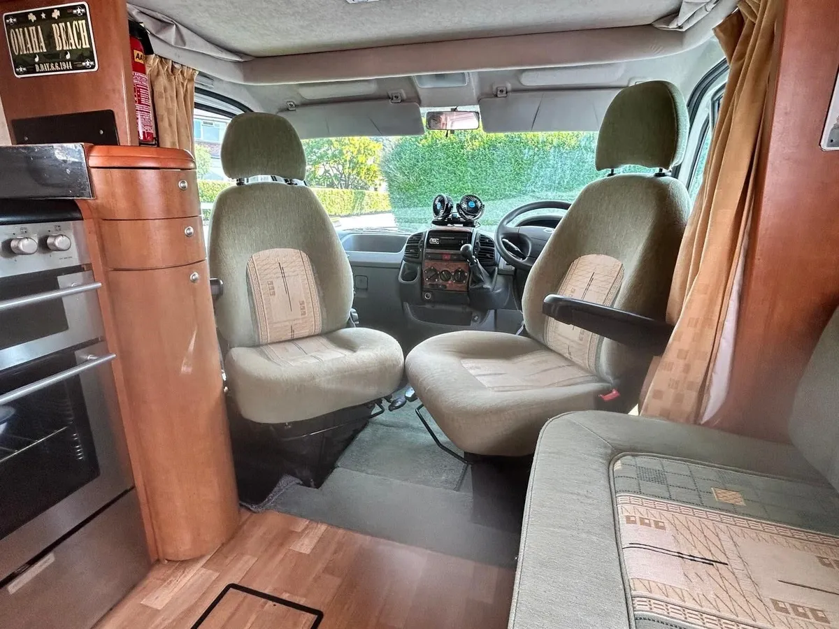 2004 BESSACARR E795 6 BERTH MOTORHOME FOR SALE - Image 2