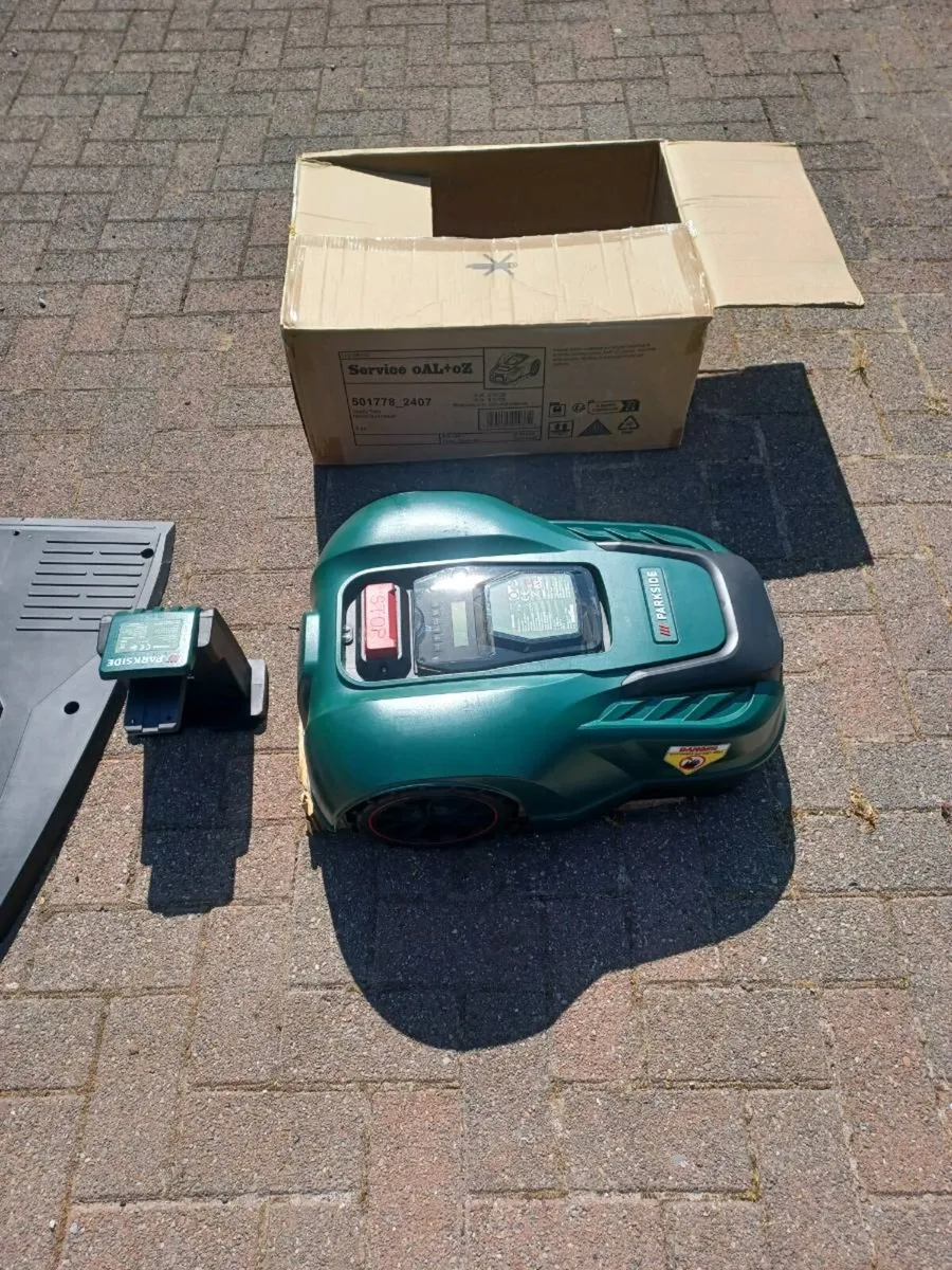 Robotic lawnmower - Image 1