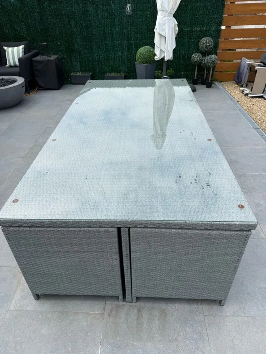 12 seater outdoor dining set - Image 4