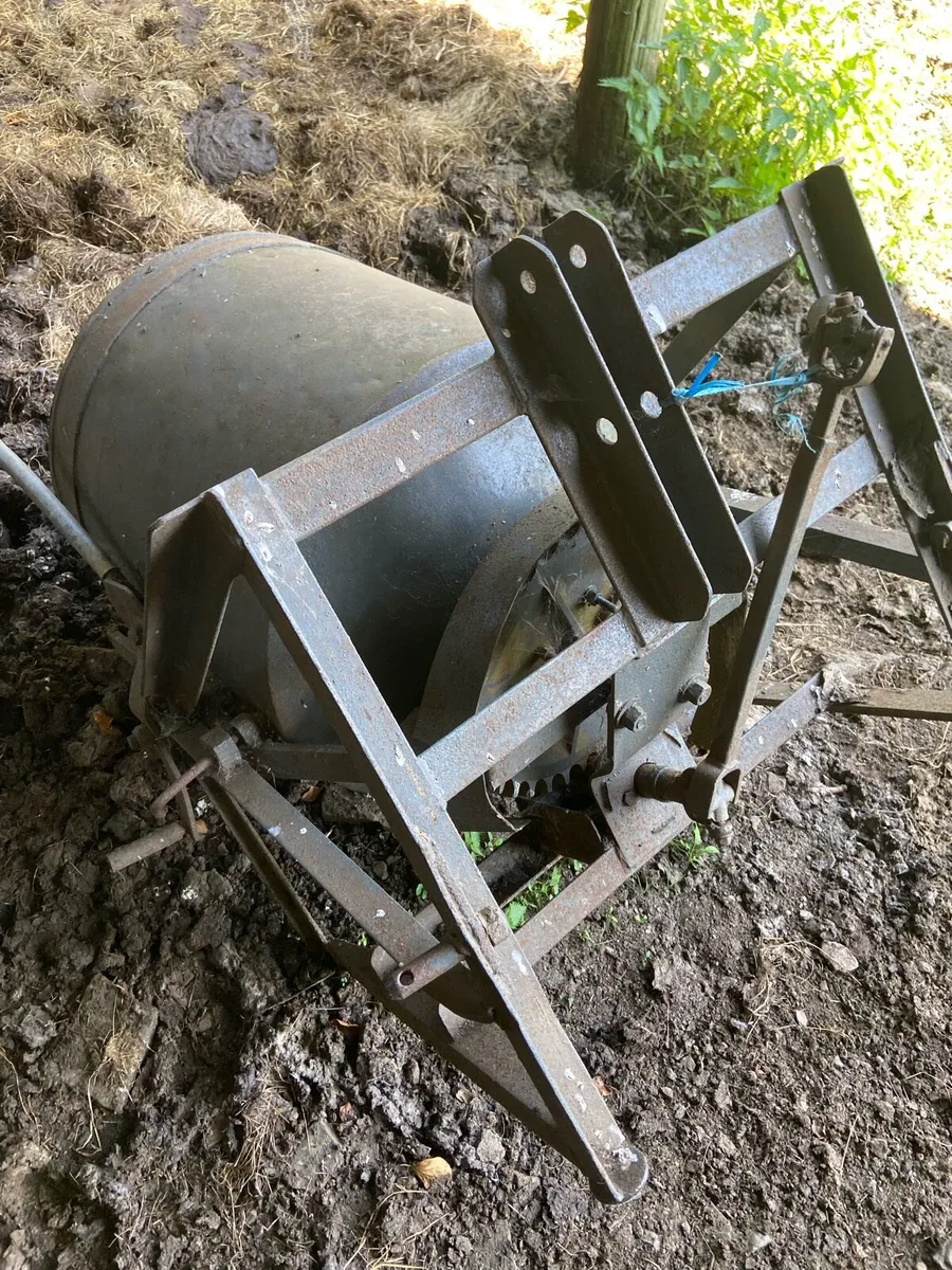 concrete mixer - Image 1