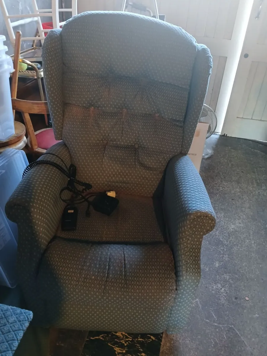 Reclining Chair - Image 1
