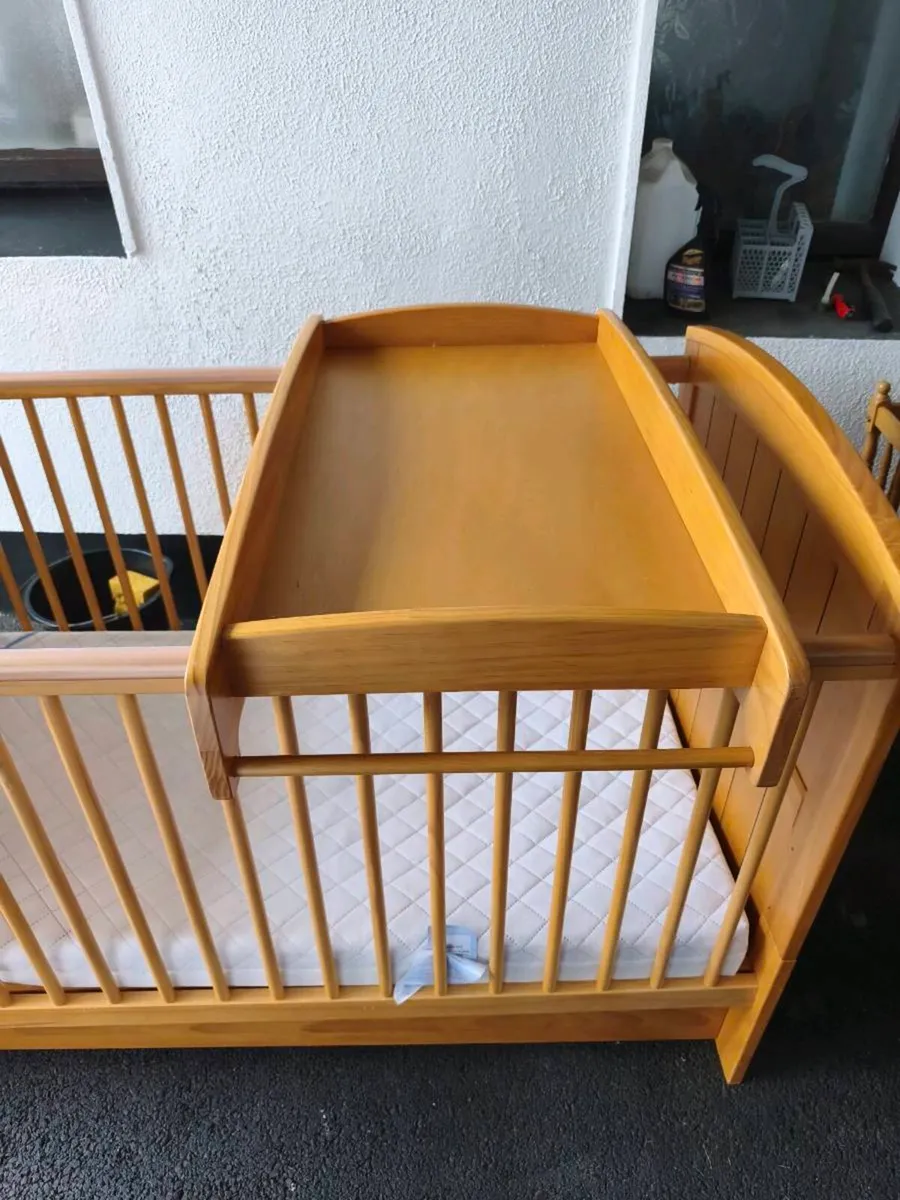 Mamas & Papas cot bed - Image 2