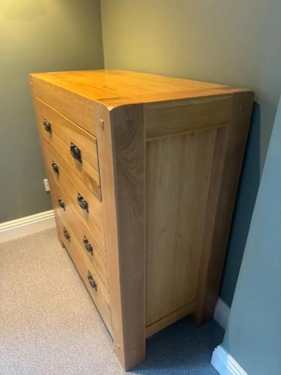 Solid Oak Chest of drawers - Image 2