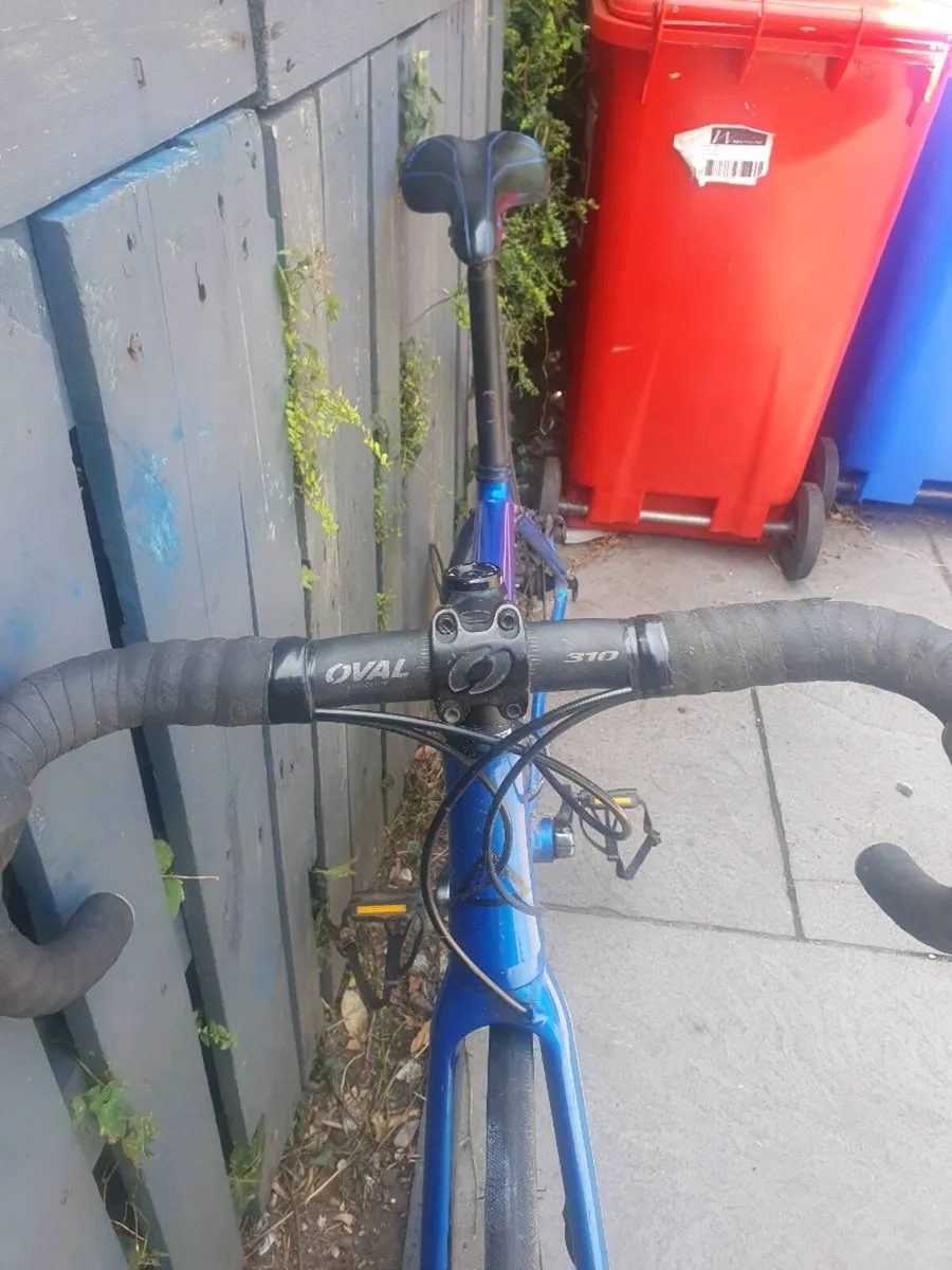 Fuji Road bicycle - Image 2