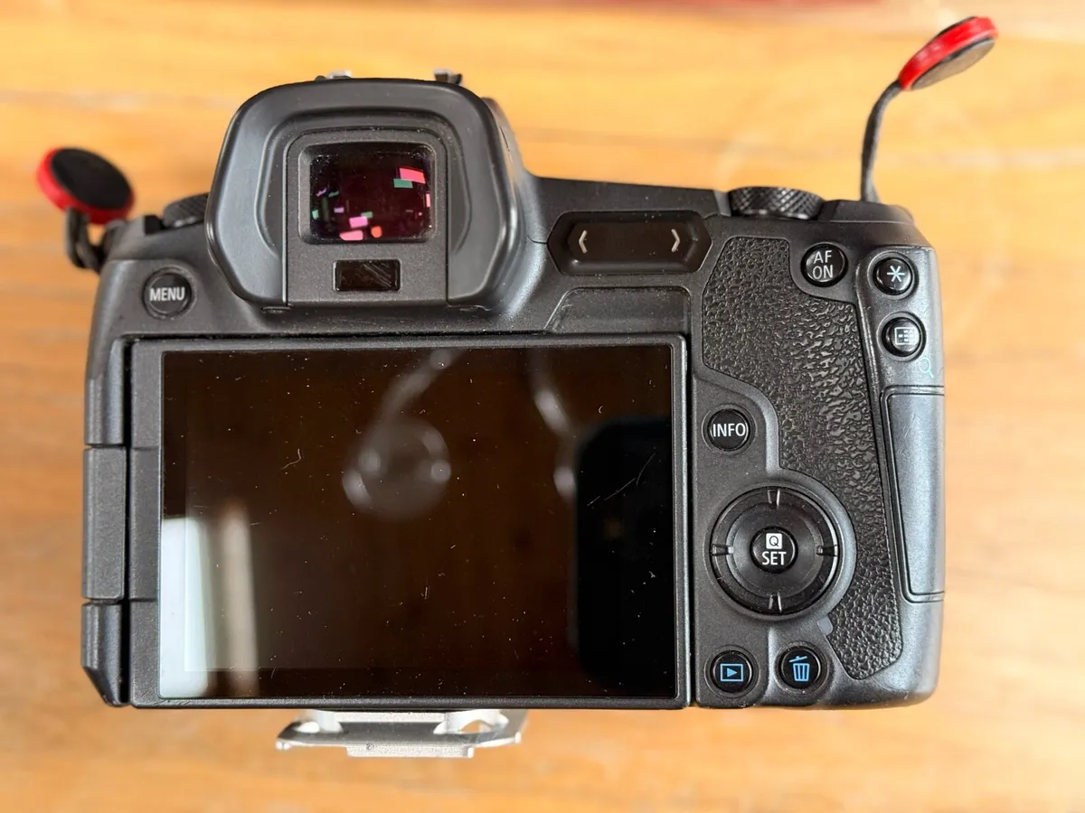 Canon EOS R Body, box, strap, battery & charger. - Image 4
