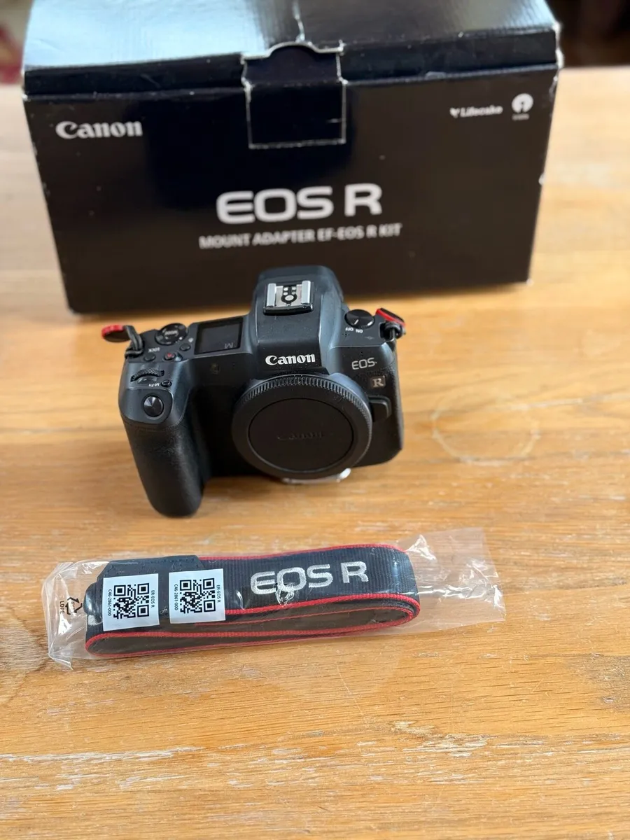 Canon EOS R Body, box, strap, battery & charger. - Image 3