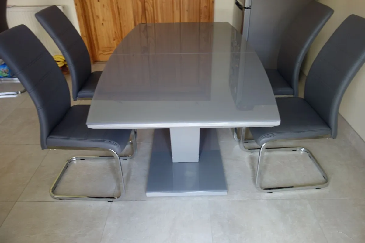 Dining Table/4 Chairs - Image 2