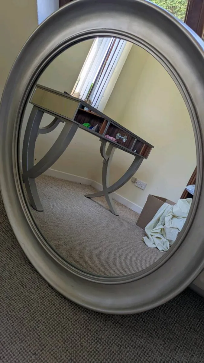 Console table and mirror - Image 2