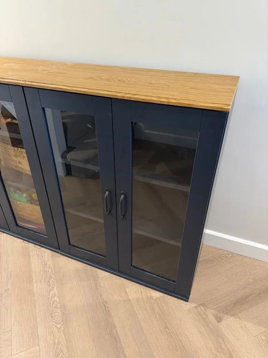 Cabinet with glass doors - Image 3