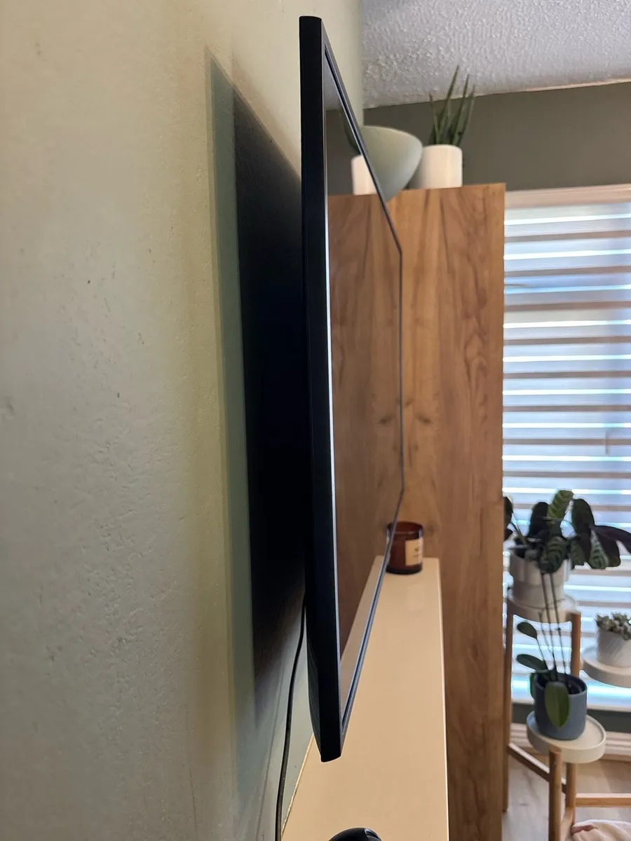 Samsung TV - Image 3