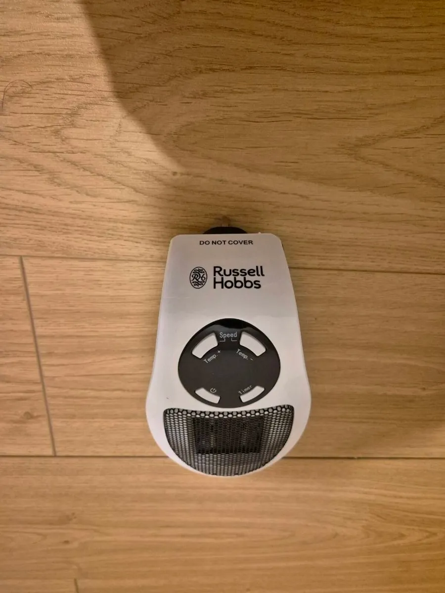 Russell Hobbs 500W portable ceramic plug-in heater - Image 2