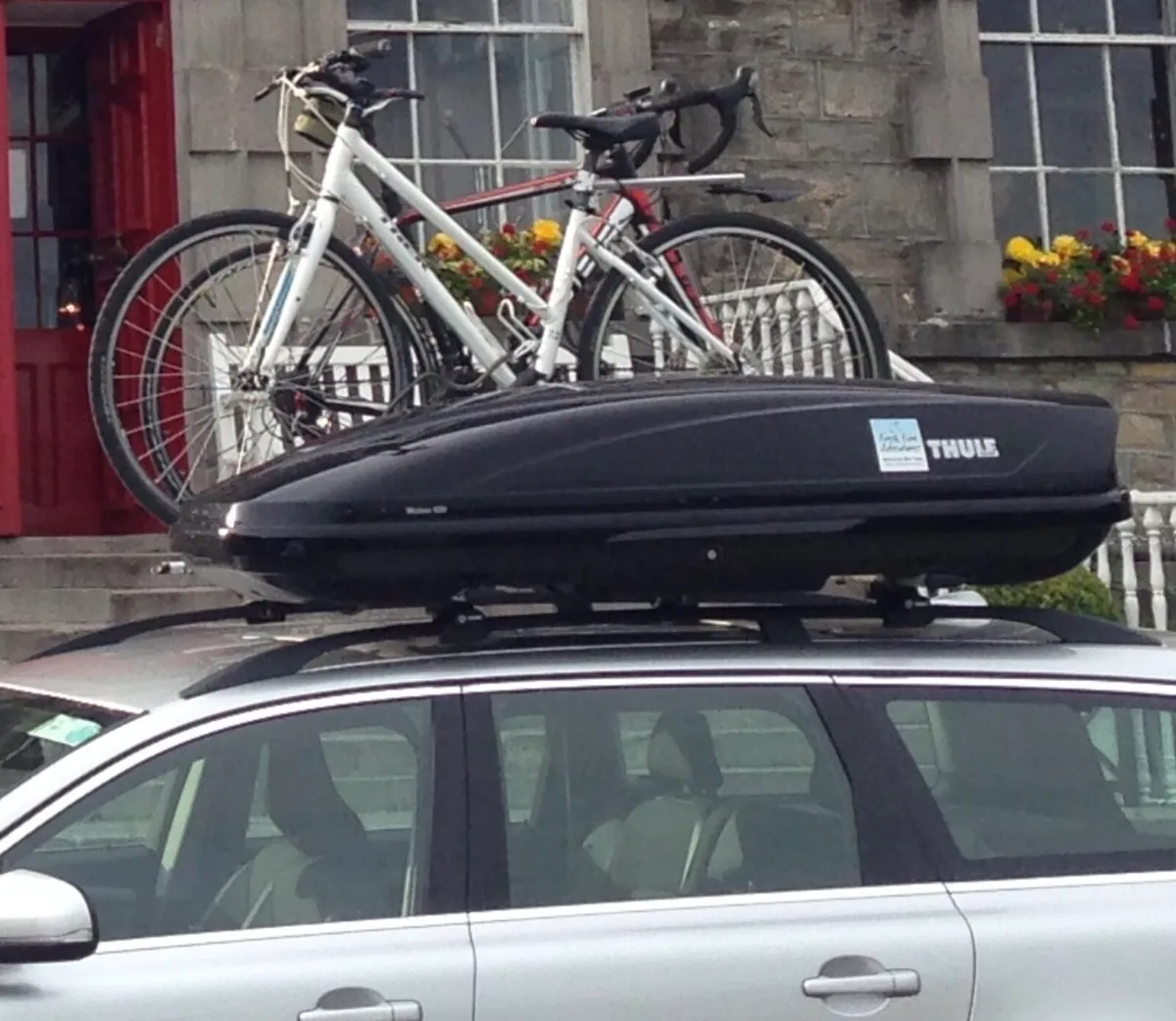 Thule Roof Box Motion 600 320l - Image 1
