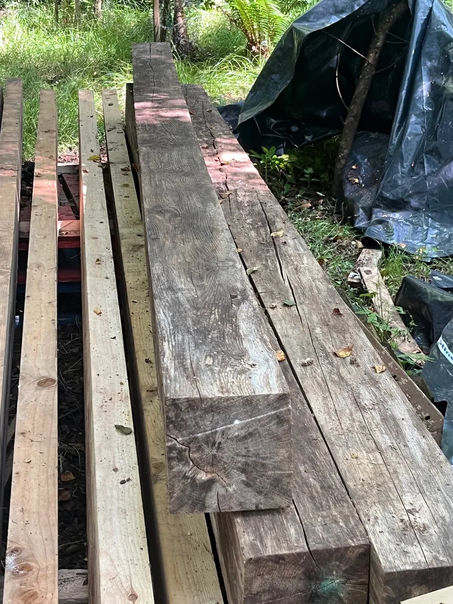 5  Oak beams 3m  x 15 cm  x 15 cm - Image 3