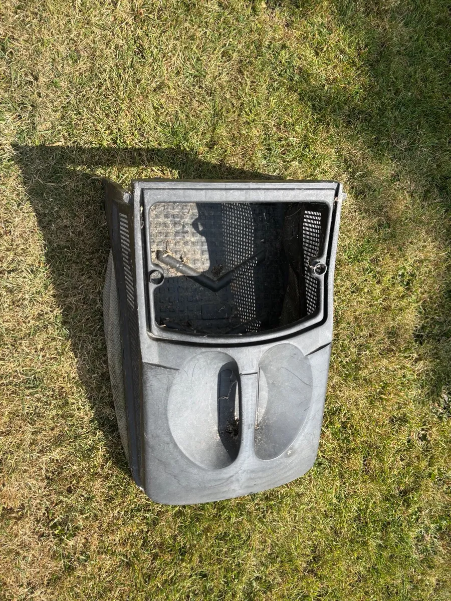 Lawnmower box - Image 1